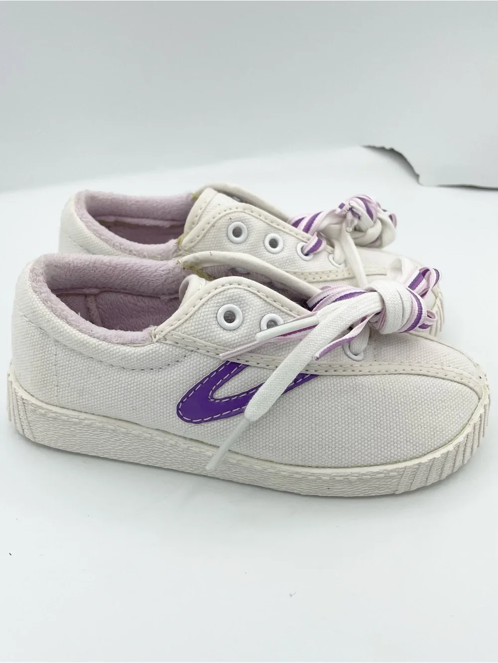 Tretorn girls white/purple canvas sneakers Size 8